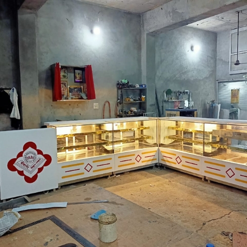 State glass display with Korean sheet and Tafan glass